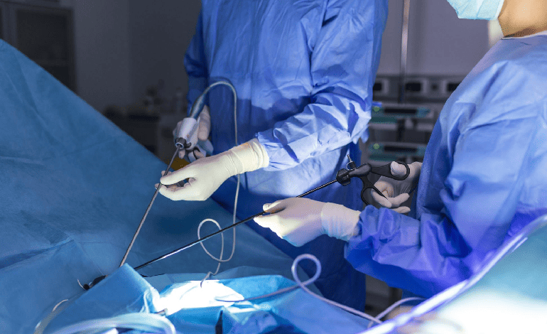 Cistogastro anastomosis laparoscópica